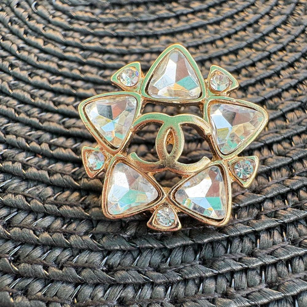 Elegant Gold and Silver Brooch